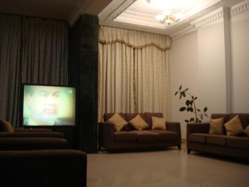 Red Tower Furnished Apartments Mahboula Bagian luar foto