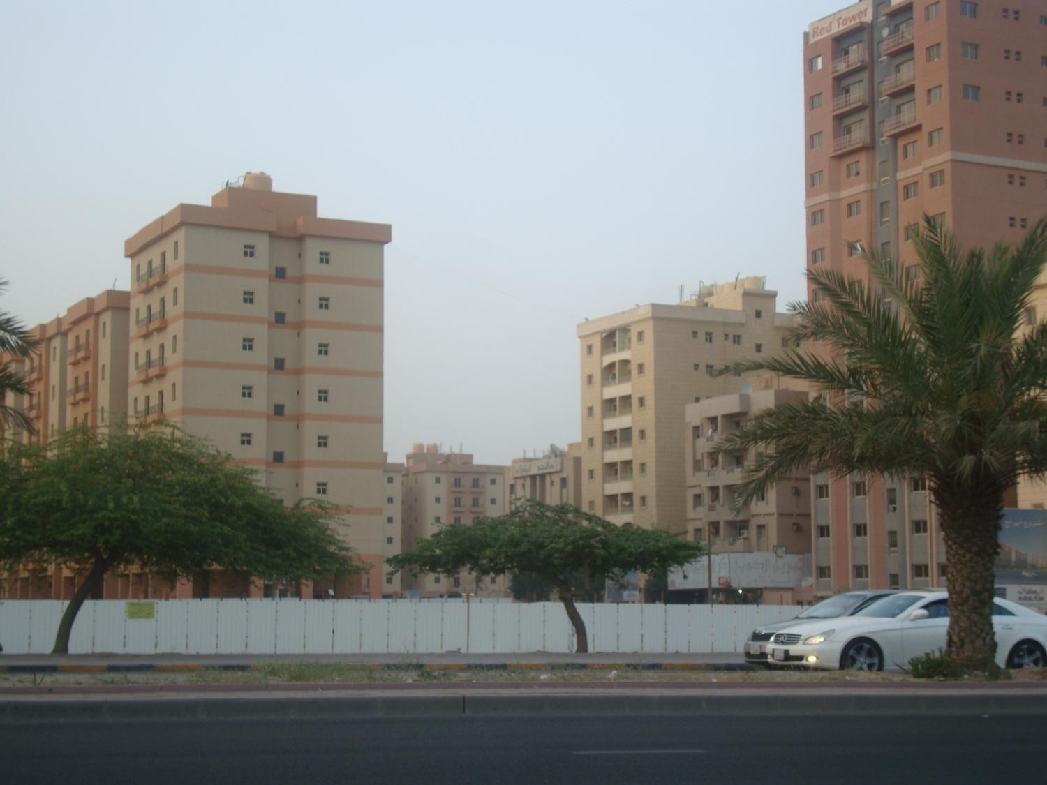 Red Tower Furnished Apartments Mahboula Bagian luar foto